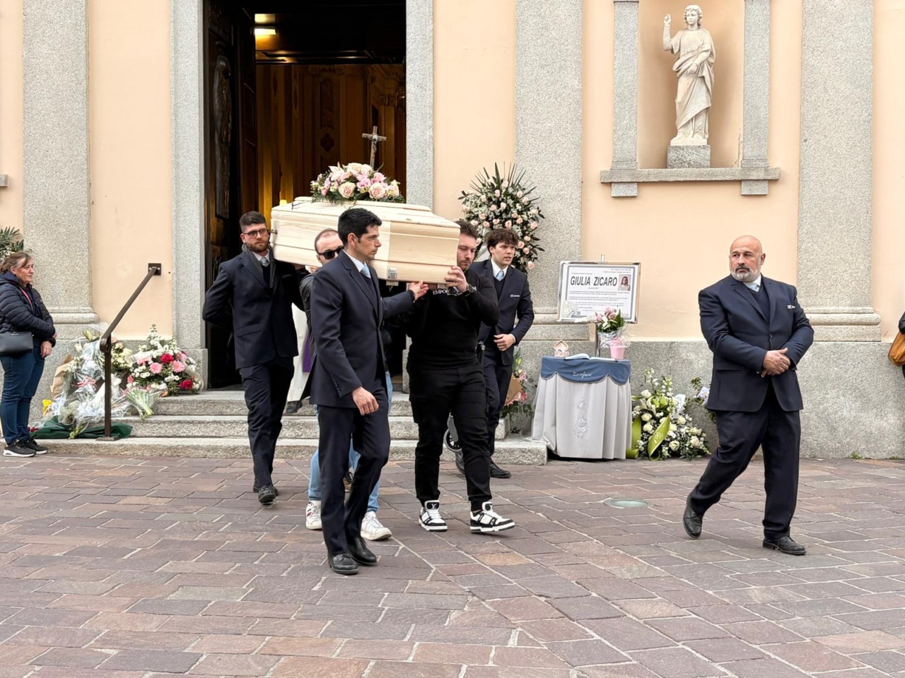 Civello in lutto per Giulia Zicaro: una folla per l’addio
