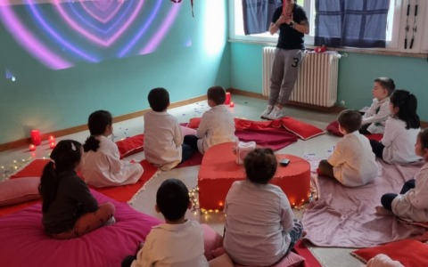 La scuola dell’infanzia di Maccio presenta la “stanza del cuore”