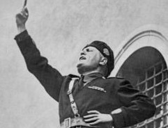 Revoca della cittadinanza onoraria a Mussolini, dibattito acceso