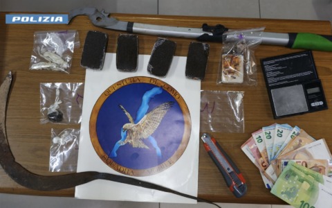 Arrestato spacciatore dopo violenta colluttazione con la Polizia di Stato