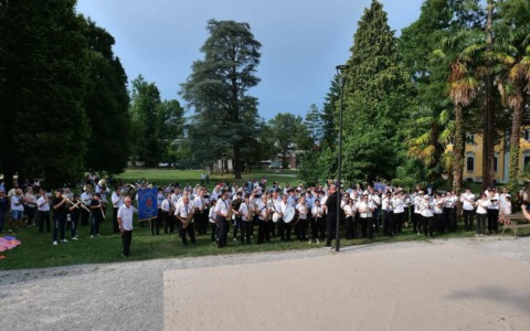Celebrazione dei 150 anni del Corpo musicale olgiatese con una sfilata di bande