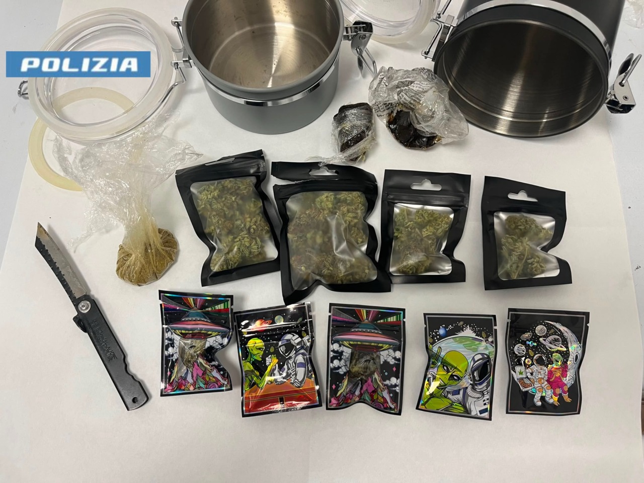 Denunciato un giovane per droga e coltello a Villa Guardia