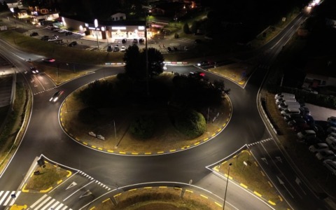 Illuminazione rinnovata per la rotatoria sulla provinciale